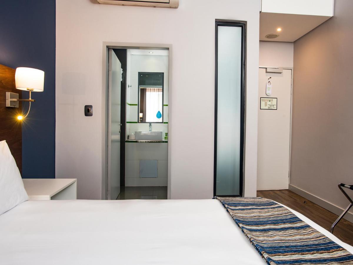 Aha Kathu Hotel Extérieur photo