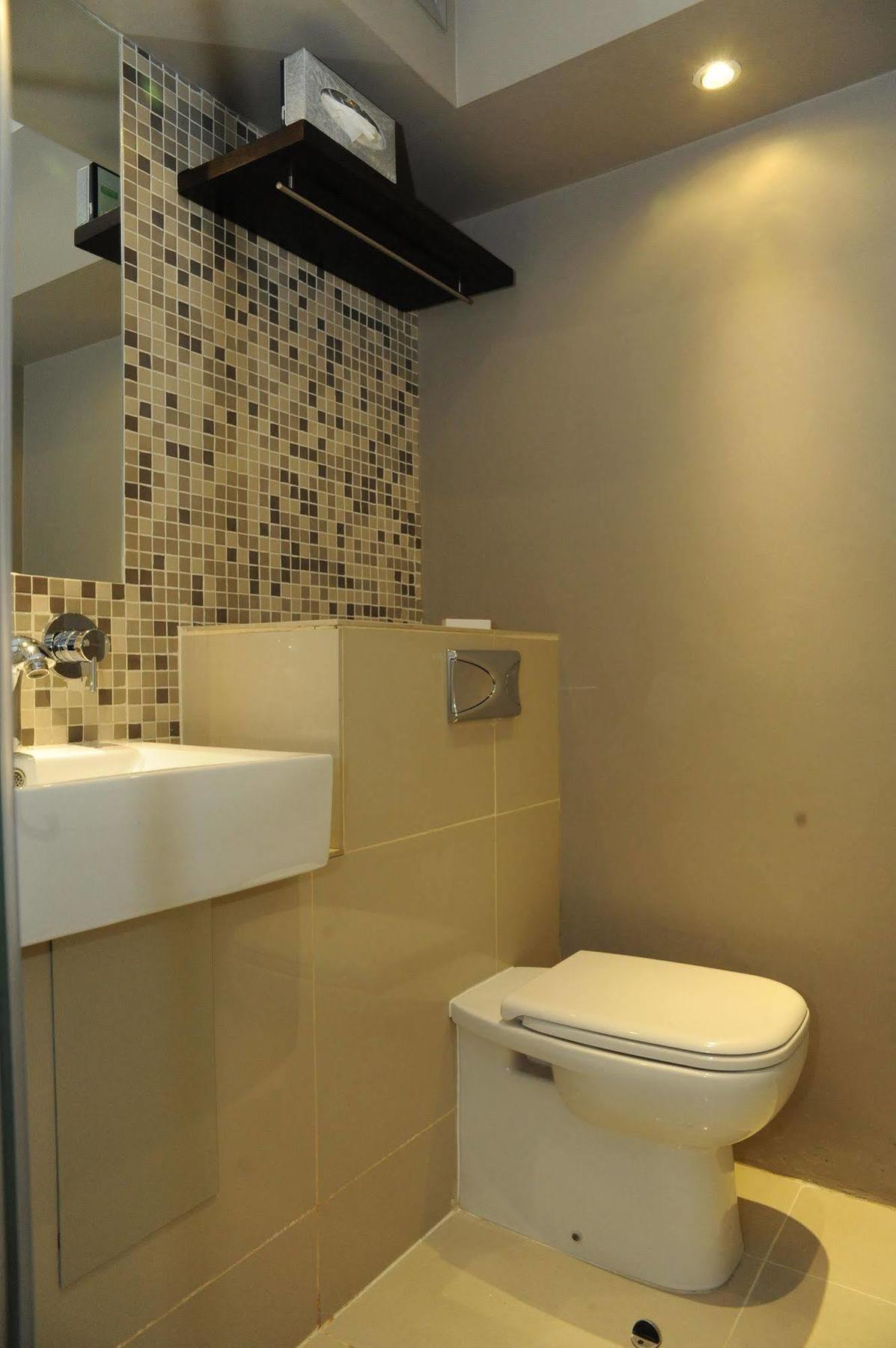 Aha Kathu Hotel Extérieur photo