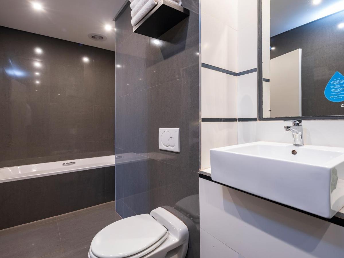 Aha Kathu Hotel Extérieur photo