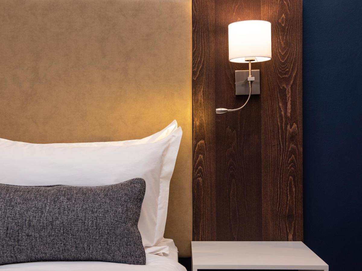 Aha Kathu Hotel Extérieur photo