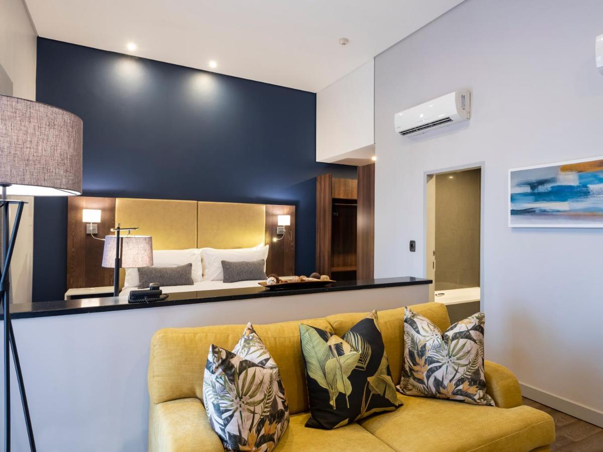 Aha Kathu Hotel Extérieur photo
